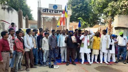 Hundreds of pavement shopkeepers were agitated by the terror of Veerayatan in Rajgir 1