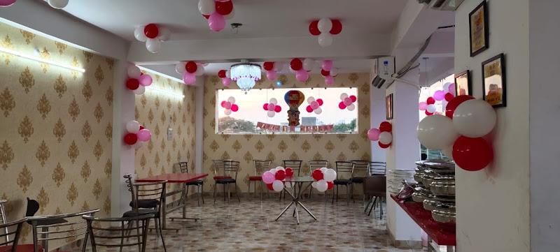 "Madhuram Restaurant & Cáfè" Restaurant in Patna Bihar